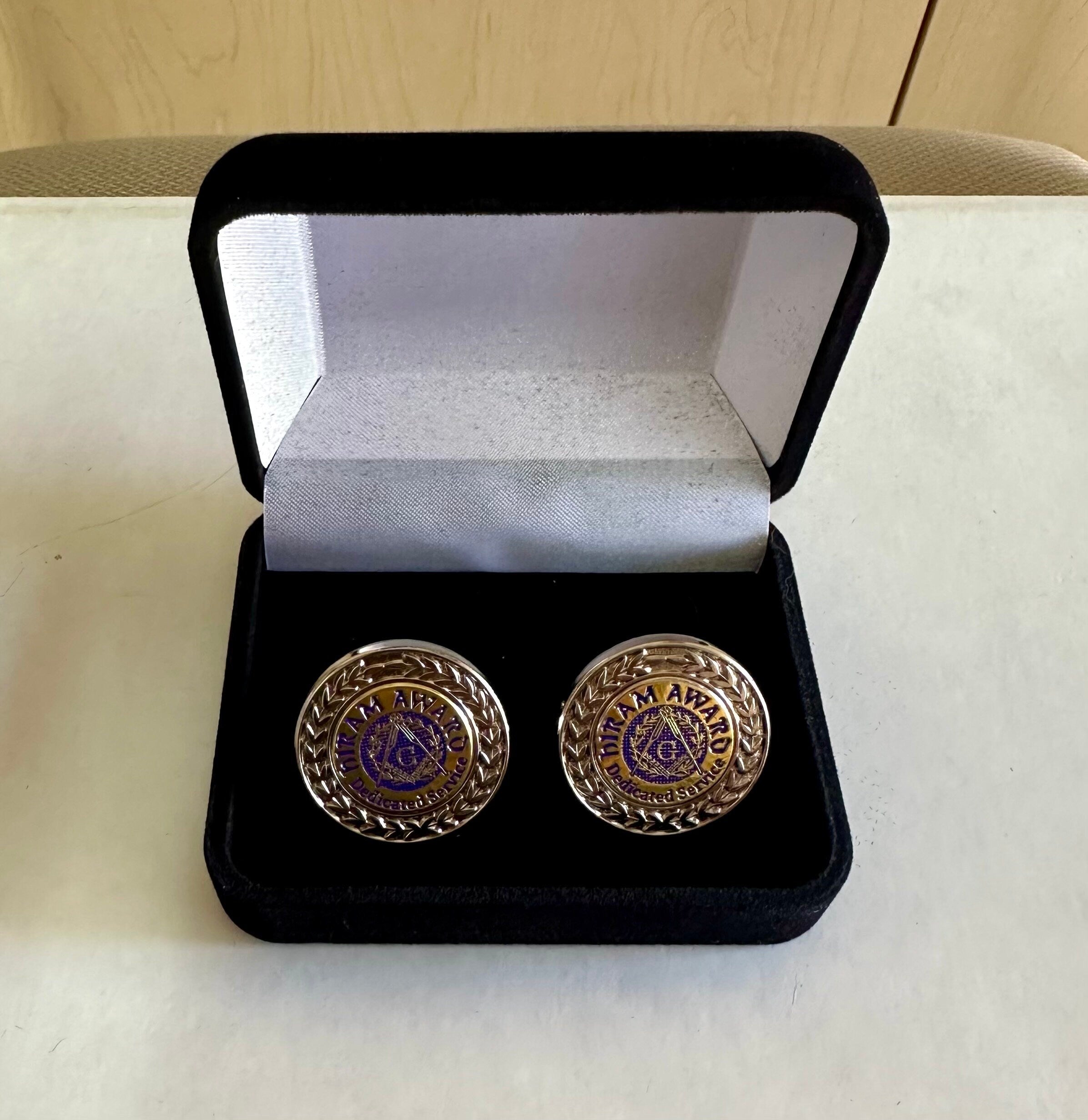 Hiram Award Cuff Link