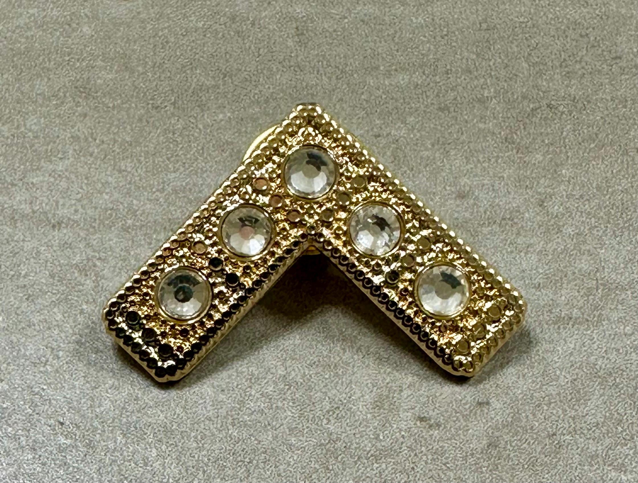 1.25” Wide Worshipful Master Square w/ Rhinestones Lapel Pin