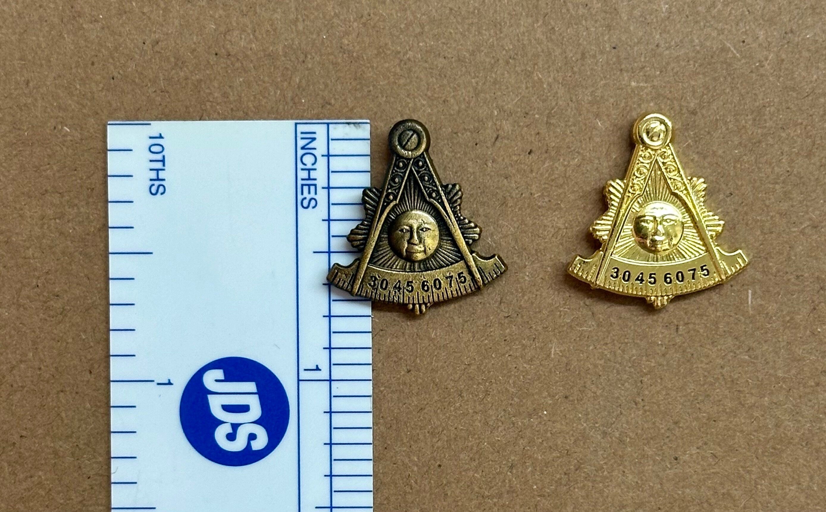 Past Master(GLC) Masonic Lapel Pin