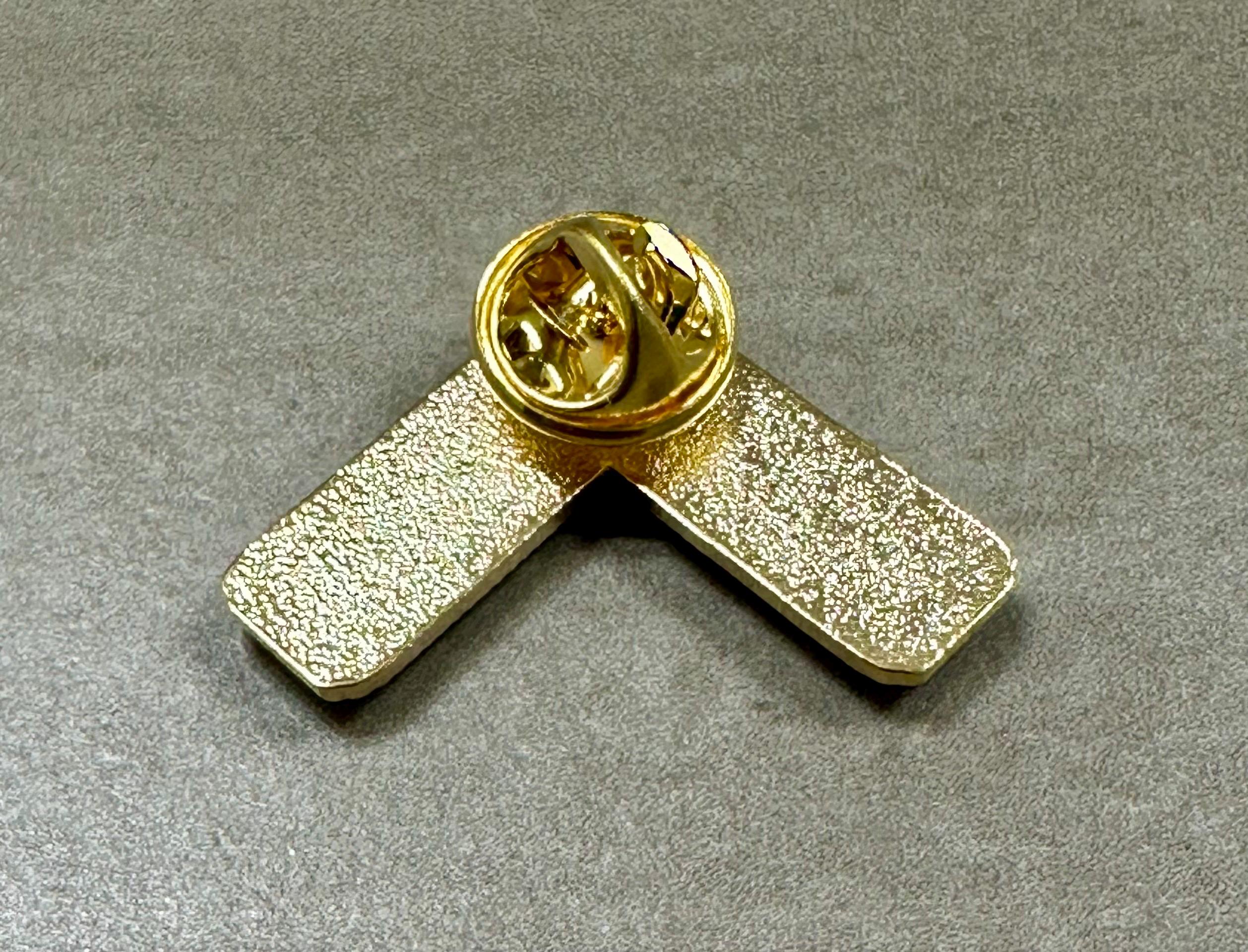 1.25” Wide Worshipful Master Square w/ Rhinestones Lapel Pin